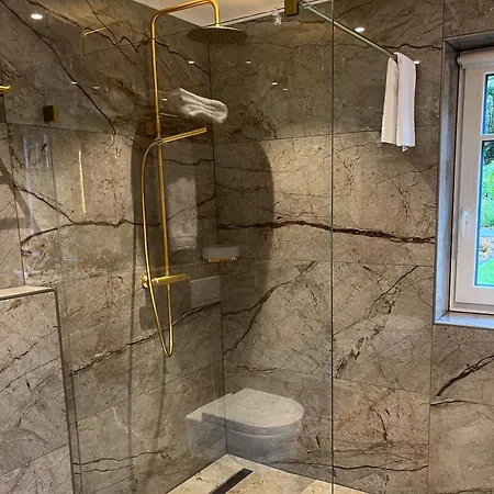 Kleines Paradies Am *